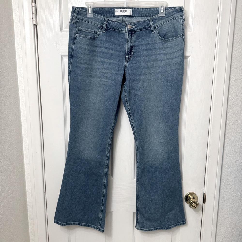 Hollister Low Rise Bootcut Jeans Women’s Size 16R Blue Medium Wash Denim NWT